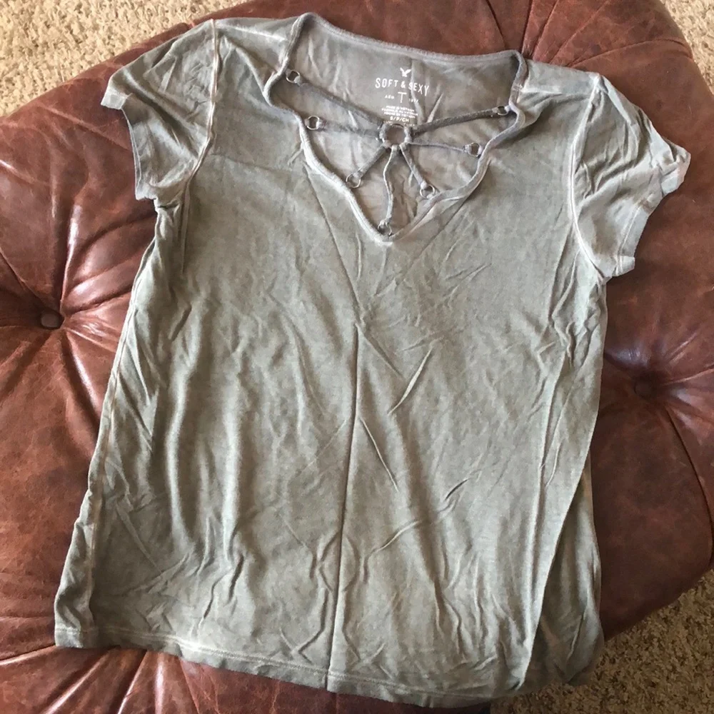 AEO Top - Picture 2 of 4